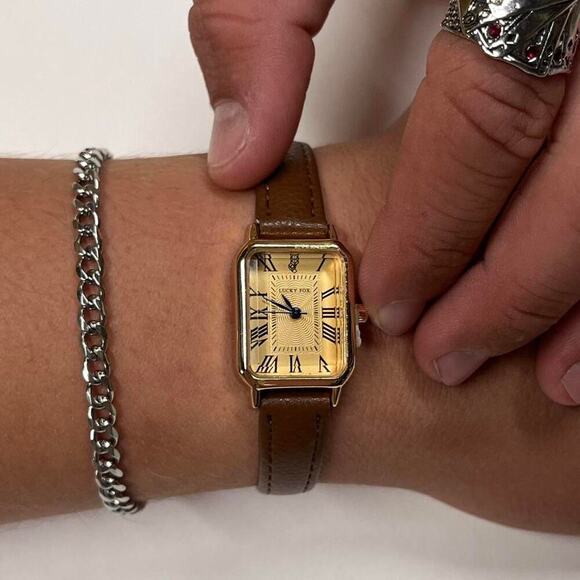 American Vintage Accessories - 2000s vintage style rectangular gold luxury watch with leather band